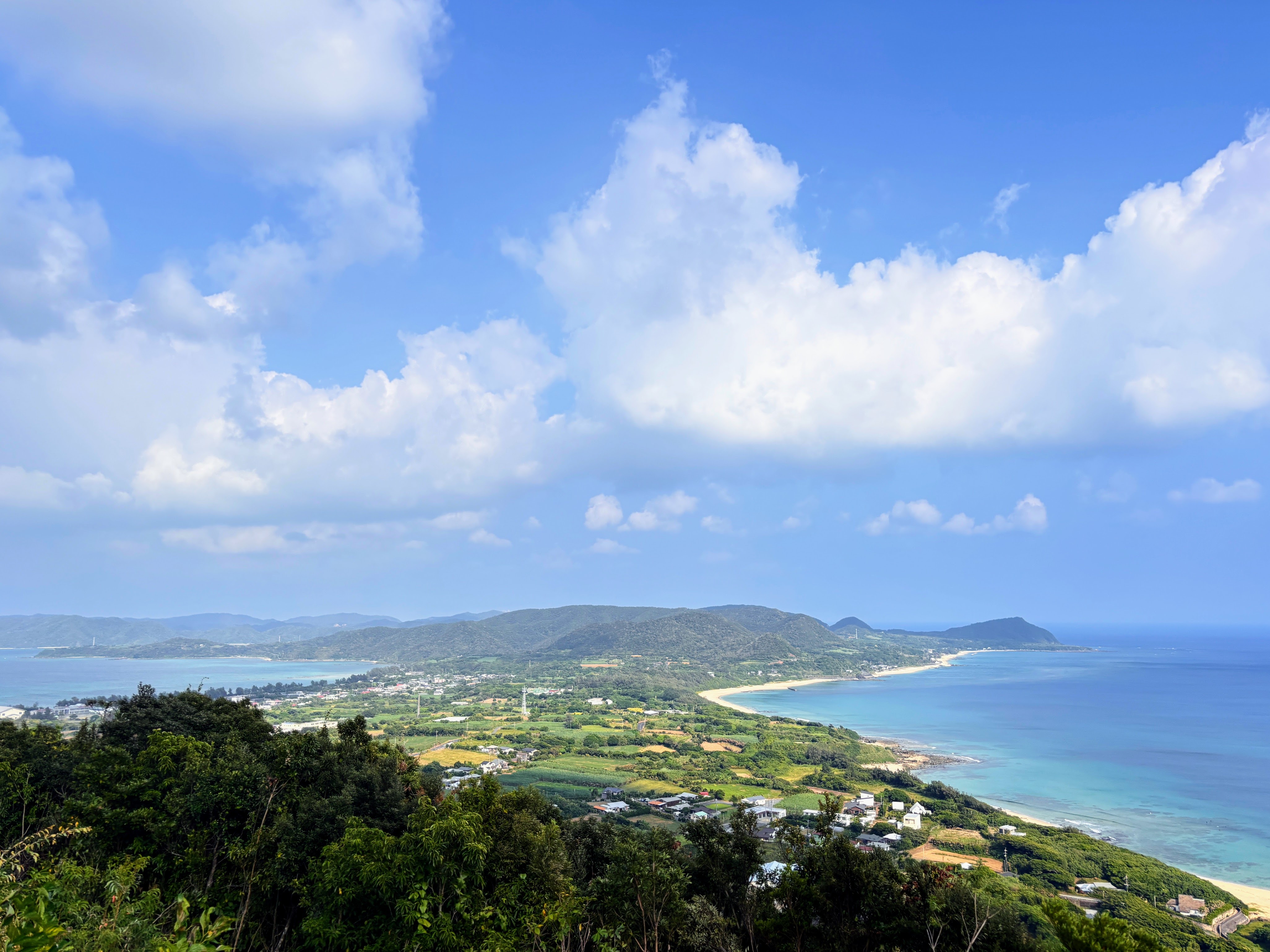 ふたつの海が見える丘